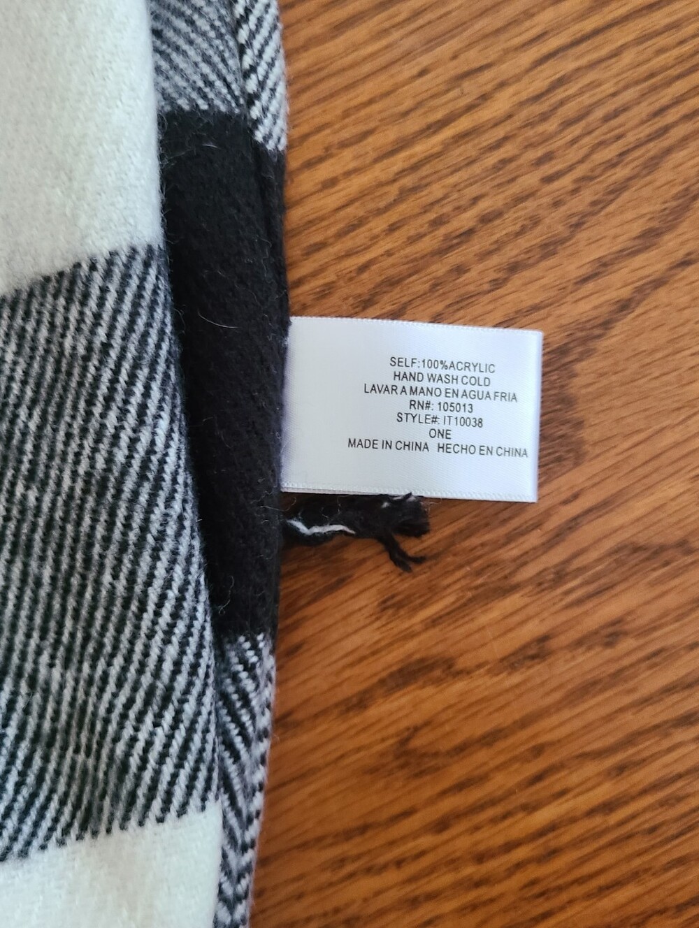 ANDRÉE BY UNIT Black and White Plaid Fringe Wrap/ Poncho - Picture 6 of 10